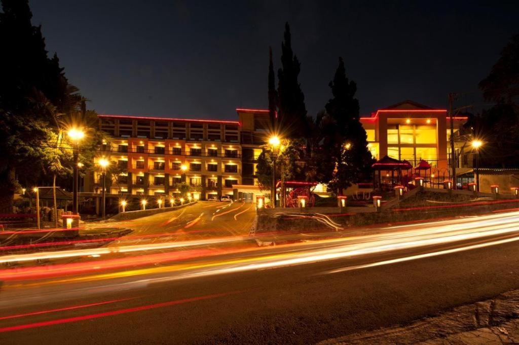 Grand Bintang Tawangmangu Hotel Bagian luar foto